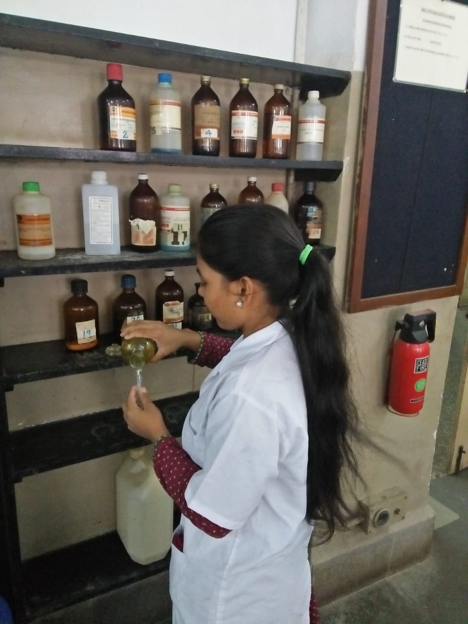 Pharmaceutical Chemistry Lab